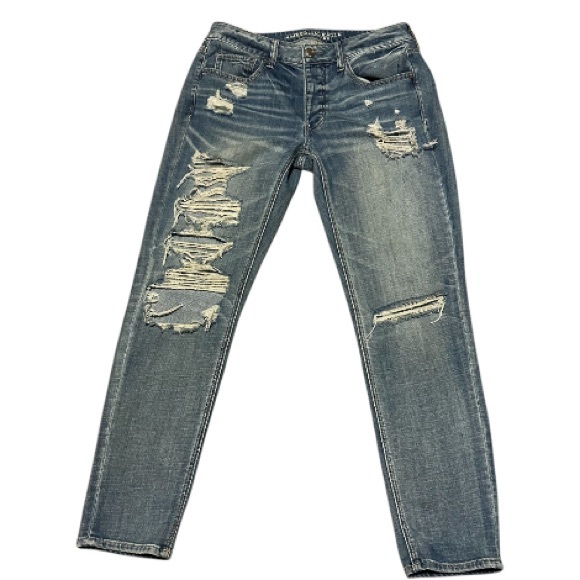 American Eagle Outfitters Denim - American Eagle Outfitters Tomgirl Distressed Jeans Size 6